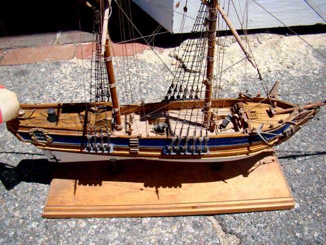 A model of a late 18th century English two masted sloop carrying two mortars — image 2